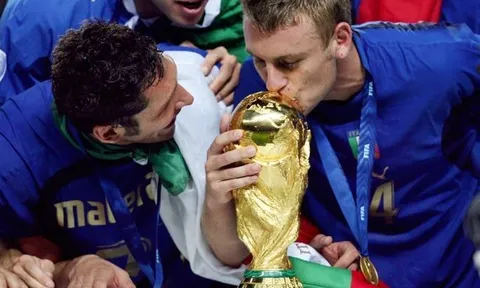 Sao tuyển Italy từng tặng HCV World Cup cho người chết