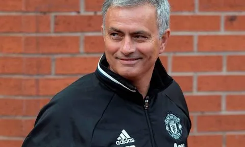 Mourinho 'vắt kiệt sức' học trò, chê M.U