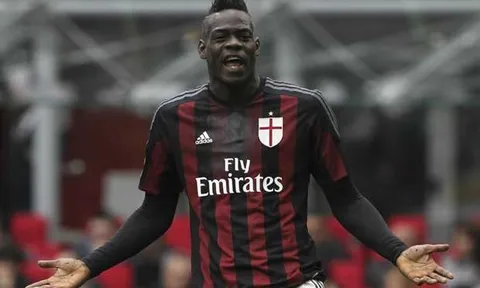 Điểm tin sáng 03/07: Lý do Ibra chọn M.U; Balotelli đòi đoạt... QBV