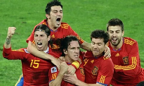 Xem lại bàn thắng để đời của Puyol vào lưới Đức