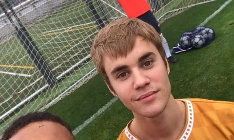 Xem Neymar quẩy cùng Justin Bieber