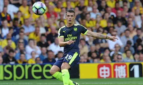 Xhaka choáng ngợp trước tài năng của tam tấu Arsenal