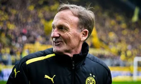 Phía Dortmund lại 'đá đểu' thành Manchester