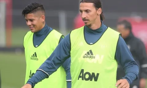 Ibrahimovic ra mắt, M.U có đội hình cực mạnh trận gặp Galatasaray
