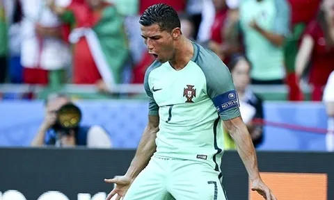 Ronaldo lập kỷ lục ghi bàn 'vô tiền khoáng hậu' ở EURO