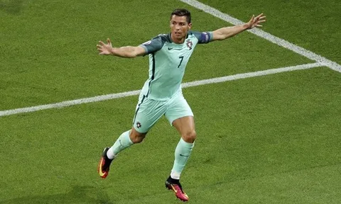 Điểm tin sáng 09/07: Guardiola đáp trả Mourinho; Ronaldo sẽ bị 'bắt chết' ở CK