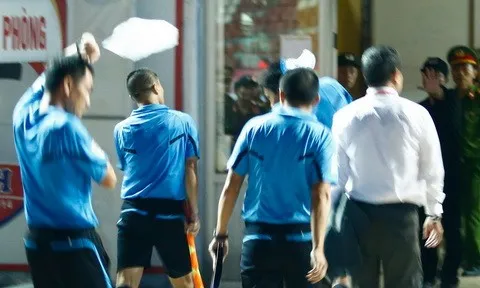 Bạo lực sân cỏ khiến hình ảnh V-League méo mó và xấu xí