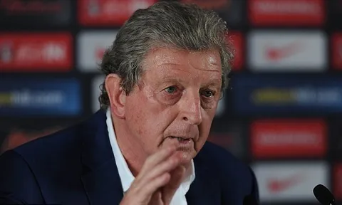 Hodgson nghi ngờ Rooney và đồng đội "làm phản"