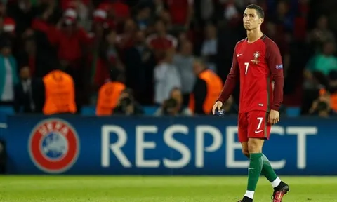 Vấn đề của người Bồ: Ronaldo quá đen!