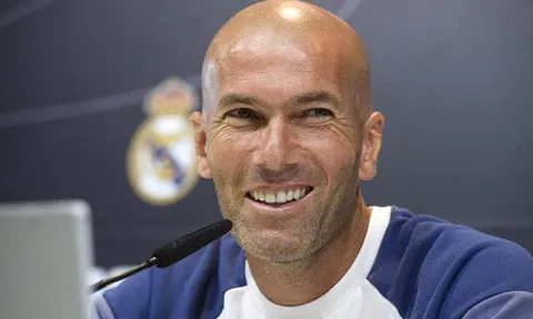 Zidane 'ức chế' với lệnh cấm của FIFA