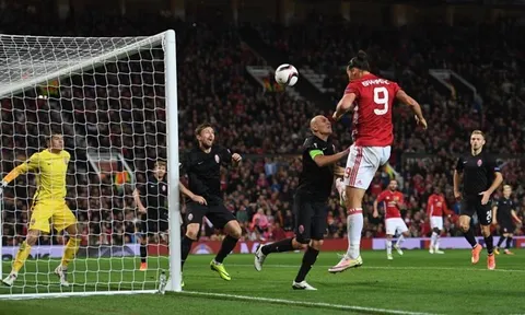 Zlatan Ibrahimovic lập thêm kỷ lục
