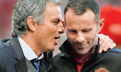 Mourinho sợ Giggs ‘đâm sau lưng’