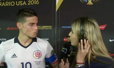 Nhan sắc nữ PV sờ vai James Rodriguez khi phỏng vấn