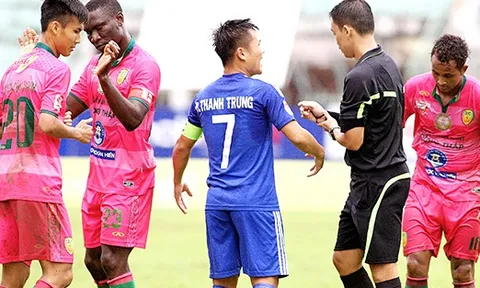 Cựu HLV ĐT Việt Nam than trời về công tác trọng tài V-League