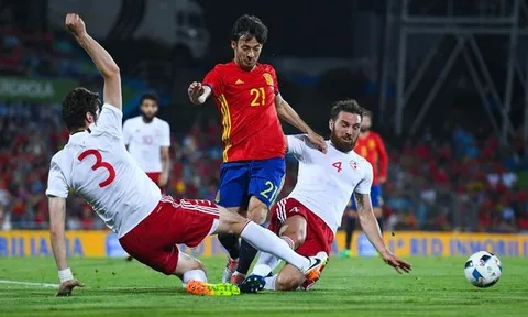 David Silva gia nhập "CLB 100" của La Roja