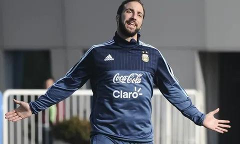Điểm tin sáng 17/07: Lộ diện mục tiêu tiếp theo của M.U; Xác nhận Higuain đến Arsenal