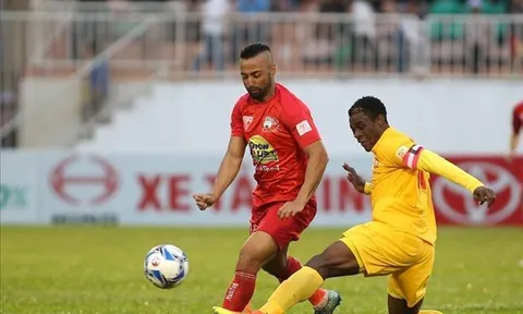 ‘Sai lầm của trọng tài có thể khiến V-League 2016 bị vỡ giải’