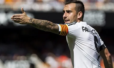 Barcelona ra giá 26 triệu bảng cho đội trưởng Valencia