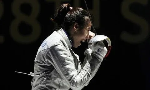 Kiếm thủ Lệ Dung "gác kiếm" trước đương kim vô địch Olympic