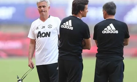 Thành Manchester trả giá đắt tại Trung Quốc