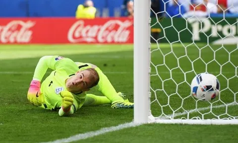 Đừng khóc thương cho Joe Hart