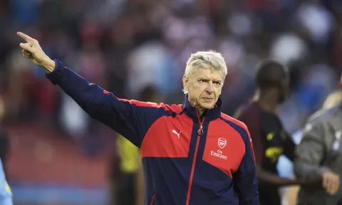 Arsene Wenger: Không bom tấn có làm nên chuyện?