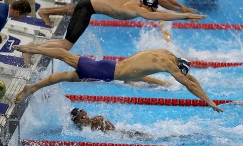 Khi VĐV kéo nhau đi giác hơi tại Olympic