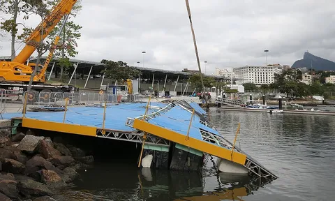 Công trình phục vụ môn đua thuyền Olympic bị sập
