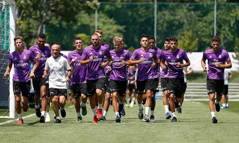 Zidane cho cầu thủ Real chạy bộ, leo dốc rèn thể lực