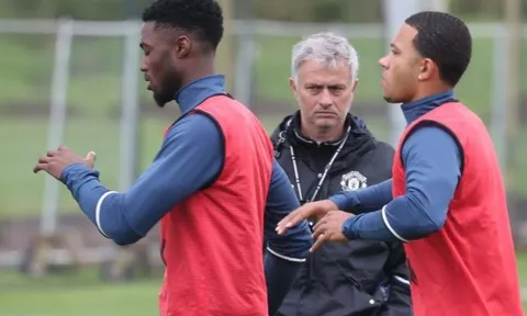 Dấu hiệu chứng tỏ Memphis Depay sẽ ở lại MU