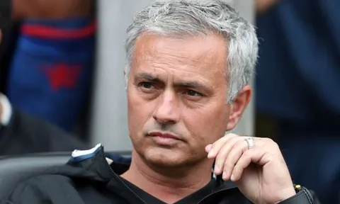 Jose Mourinho không hề hay biết án phạt của Pogba