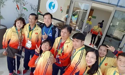 Đoàn Việt Nam tưng bừng chia tay Hoàng Xuân Vinh