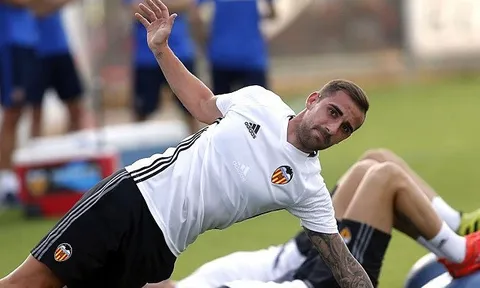 Barca chốt giá thủ quân Valencia