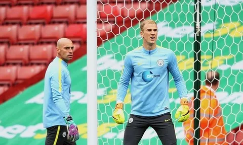 Hart bất chấp tất cả ở lại Man City
