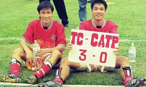 Thăng trầm lương V-League: Đá bóng, lãnh lương công an, quân đội