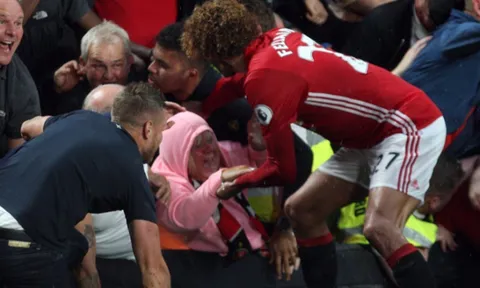 Fellaini giải cứu fan nữ MU