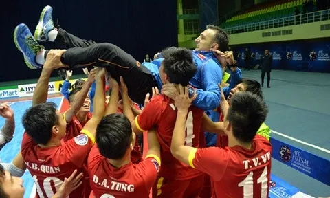 Futsal Việt Nam và chiến thắng lịch sử: Phép màu của Bruno Garcia