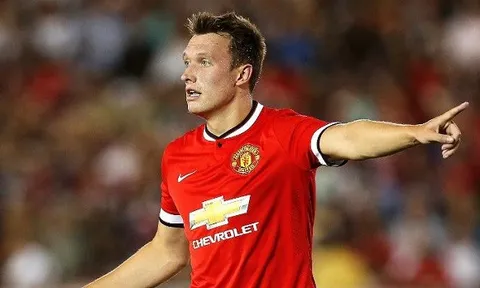 Phil Jones nhất quyết không rời Man United