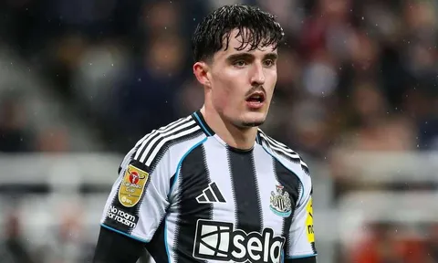 Arsenal đàm phán thuận lợi chiêu mộ Tino Livramento