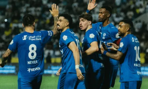 Thắng ngược Al Khaleej, Al Hilal phả hơi nóng vào Al Nassr