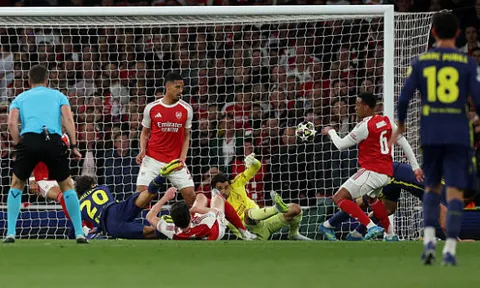 David Raya, đôi bàn tay vàng đưa Arsenal vào chung kết C1