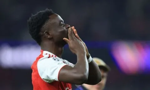 Chấm điểm Arsenal: Hàng thủ vững chãi; Saka là người hùng