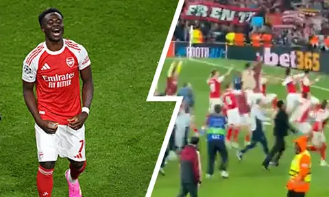 Vào chung kết C1, dàn sao Arsenal đội mưa ăn mừng cuồng nhiệt