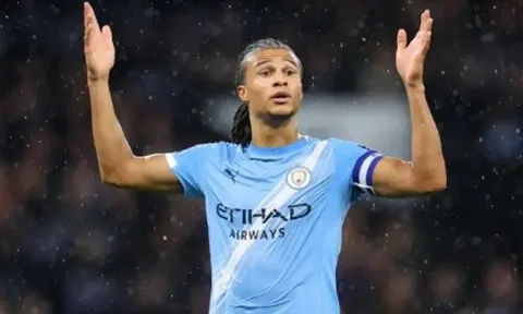 Pep Guardiola không ngăn cản Nathan Ake rời Man City