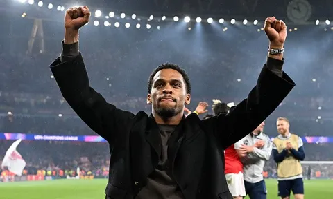 Tranh cãi vị trí hậu vệ cánh phải của Arsenal tại chung kết Cúp C1