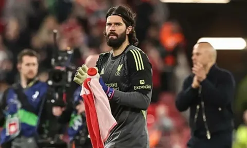 Alisson Becker đếm ngày rời Liverpool để gia nhập Juventus