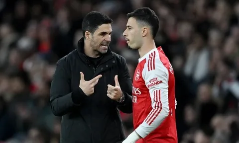 Vào chung kết Cúp C1, Arsenal vẫn rao bán hàng loạt trụ cột