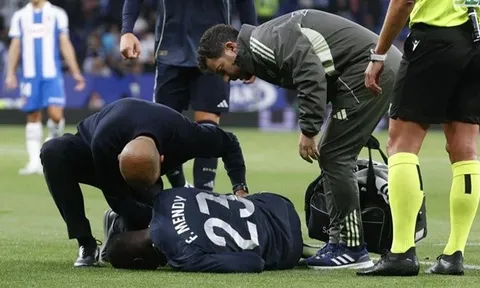 Ferland Mendy nghỉ thi đấu một năm vì chấn thương nặng