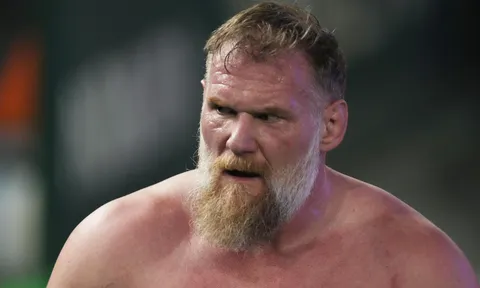 Josh Barnett xót xa cho tình cảnh hạng nặng UFC: "Tồi tệ nhất trong nhiều năm qua"