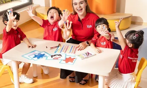 Học từ “giai đoạn vàng”, con thêm vững vàng ngoại ngữ
